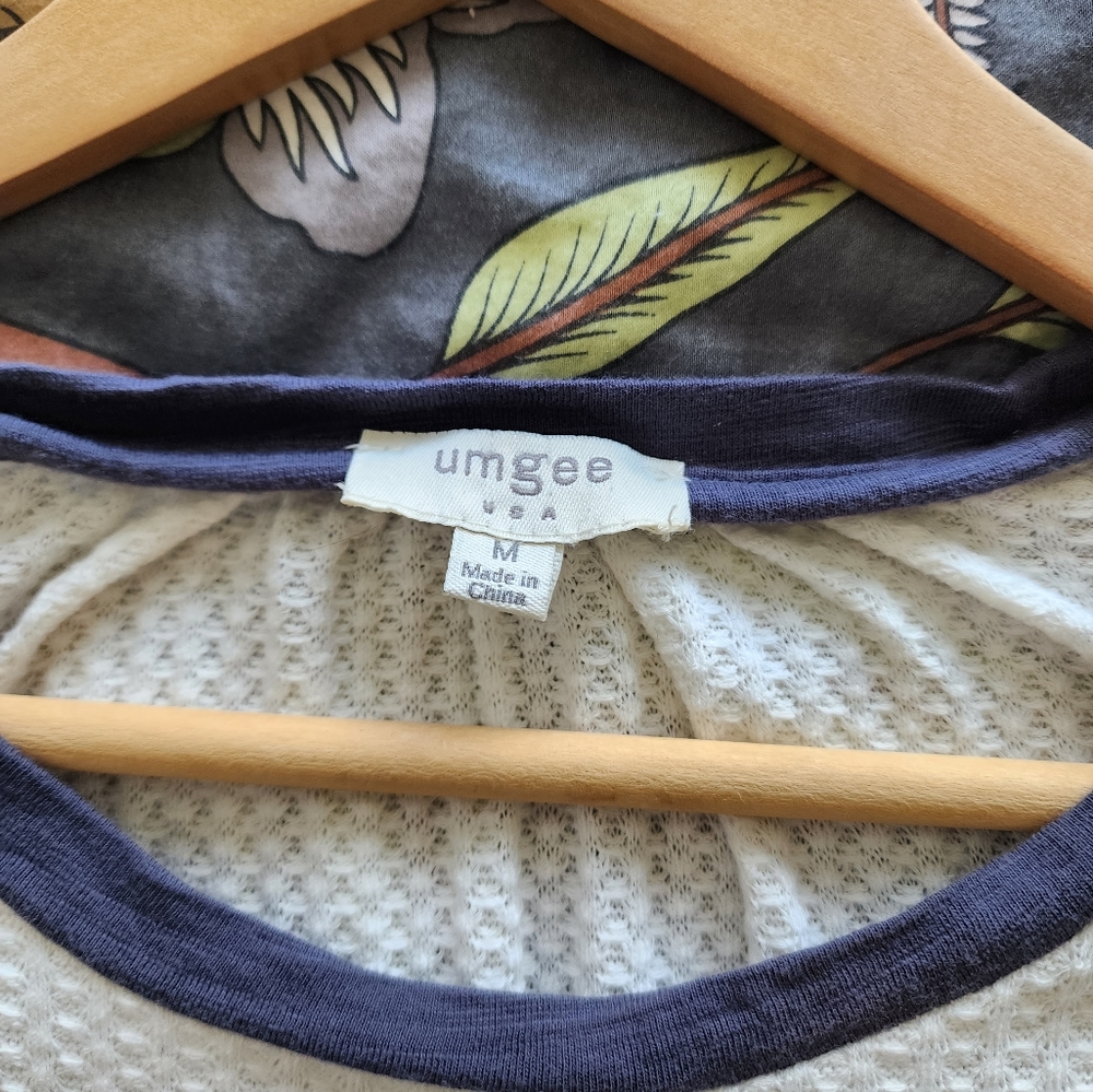 Umgee waffle knit top lantern sleeves MEDIUM - Picture 2 of 9